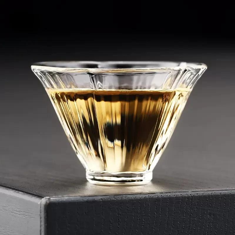 

1-2PCS 40ML Japanese Style Petal Small Tea Cups Single Cup Special Heat-resistant Glass Tea Cup Crystal Master Cup Transparent