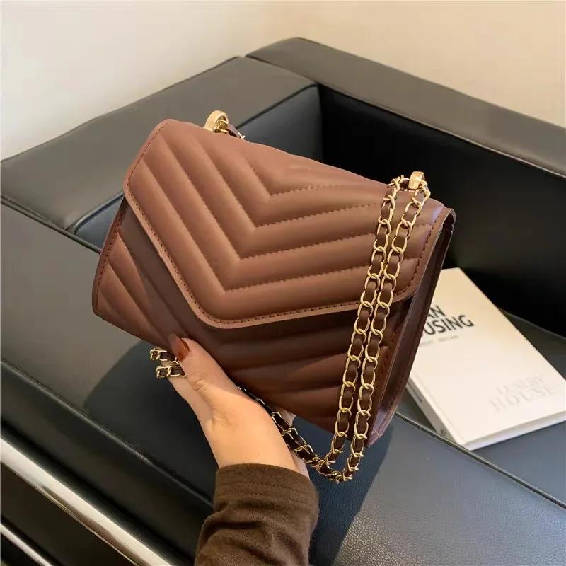 Women s fashiable retro single shoulder crossbody bag small square bag simple women s chain crossbody bag