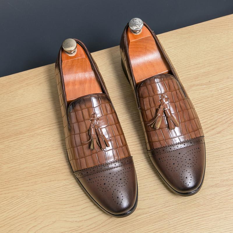 Summer Outdoor Light Soft Leather Men Shoes Loafers Slip On Comfortable Moccasins Flats Casual Boat Driving Shoes Size 38-47