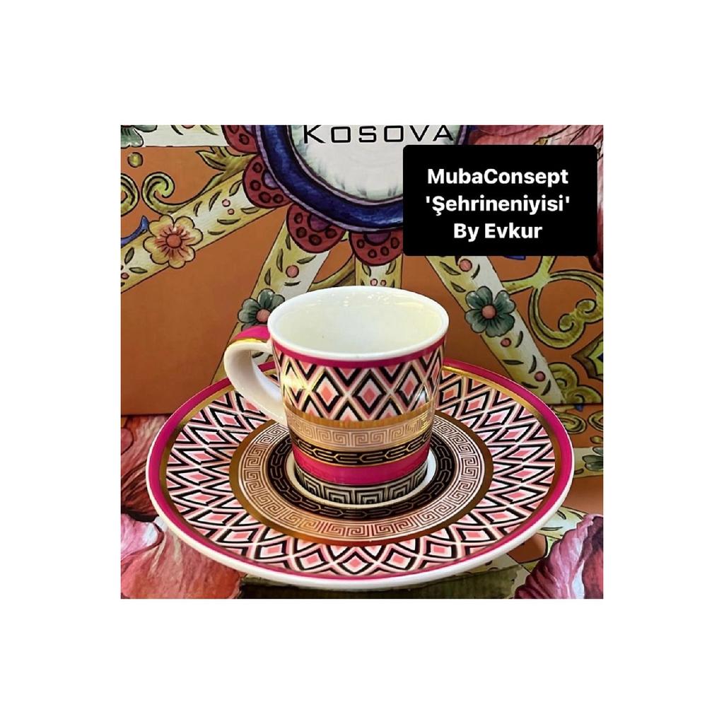 Zestaw 6 filiżanek do kawy ze spodkiem i nóżką