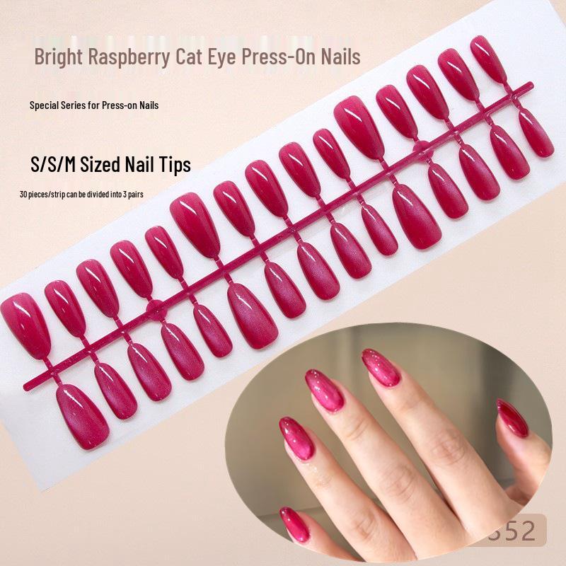Auspicious Clouds Golden Horse Nail Set: Festive Red & Spicy Girl Design with Chic Golden Butterfly Accents