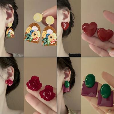 Retro Flower Love Earrings Fashion Hong Kong Style High-end Stud Earrings Niche Versatile Temperament Earrings Women