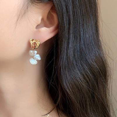 Sunset Rose, Retro Baroque Pearl Rose Petal Earrings Stud Earrings Temperament Versatile Simple New Tulip