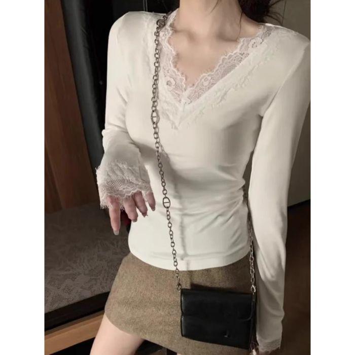 Women s V-Neck White Lace Trim Base Layer T-Shirt - Versatile, Slimming, Flattering Autumn/Winter Top Small белый