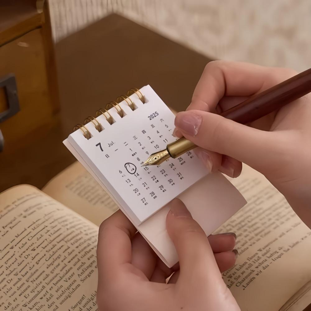 Mini Simple Paper Desk Calendar Creative Portable Spiral-Bound Calendar For Time Planning Notebook Desktop Ornament