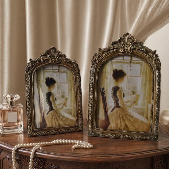 Large Vintage Picture Frame Retro Arched Po Frame for Tabletop/Wall Mounting Embossed Resin