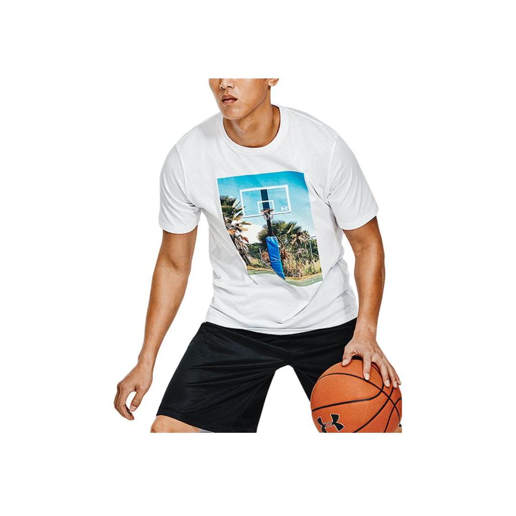 Under Armour Short Sleeve Graphic Print Crew Neck T-Shirt Men Tops White 1361923-100