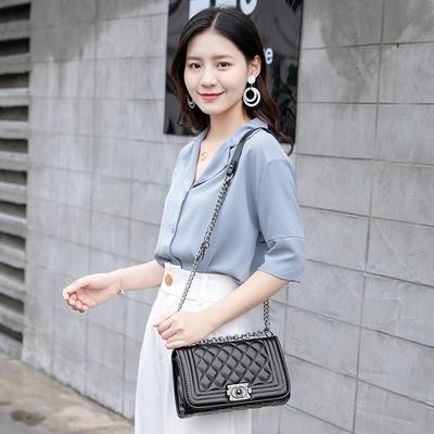 Mode Diamantenketten-Tasche Damen Retro Leicht zu Tragen Junges Mädchen Kleine Quadratische Tasche Einzelne Schulter Schräg Umhänge Heiß Mamatasche