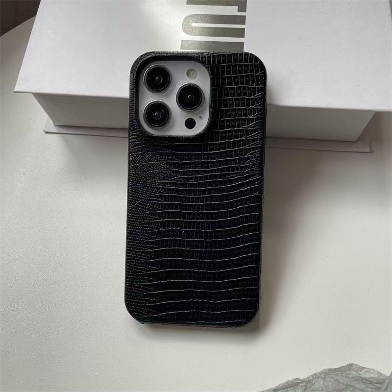 Luxury Lizard Pattern Leather Shockproof Phone Case for 16 Pro Max Includes Camera Protector Cover