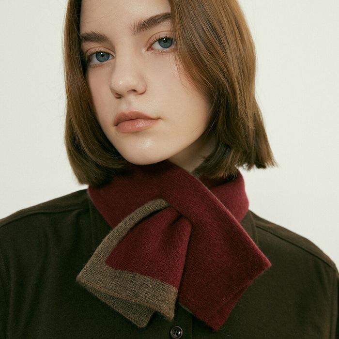 Boutique Design Color Matching Cross-perforated Warm Knitted Scarf Double-sided Scarf Soft Niche Temperament