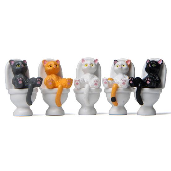 Funny Cat Figurine Spiritual Consolation PVC Vivid Appearance Toilet Series Cat Statue Party Supplies