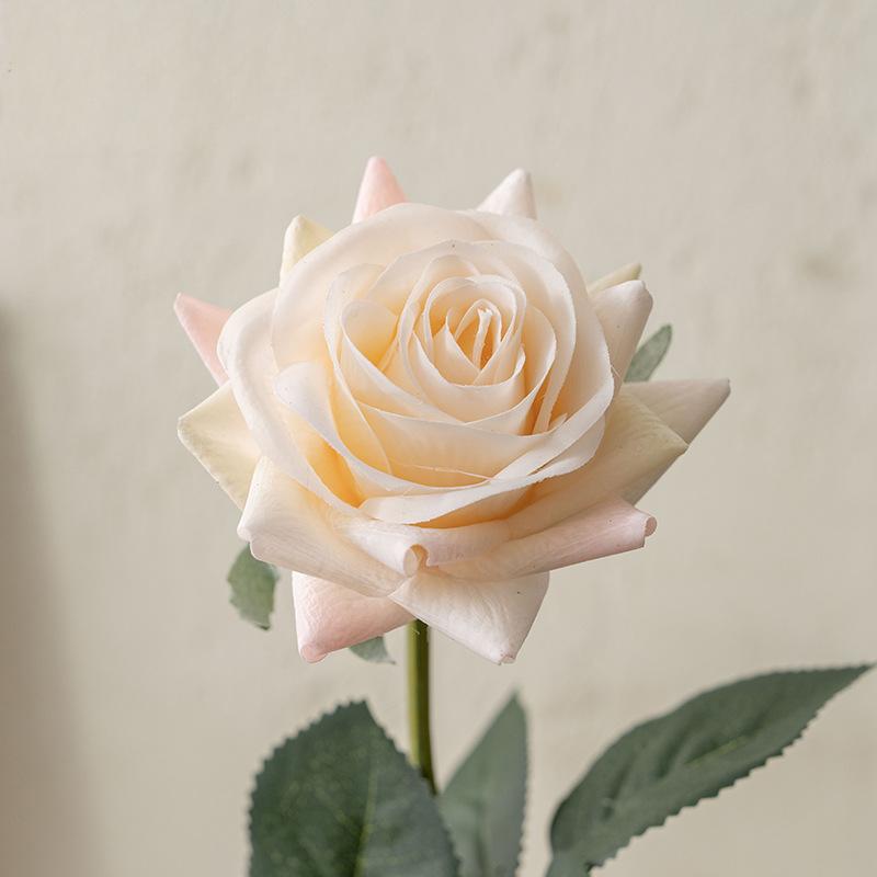 Roses Artificielles Réalistes, Rose en Soie à Sensation de Peau Hydratante, Décoration Intérieure Style Ins, Bouquet de Mariage Cadeau