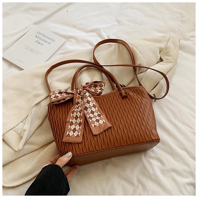 Korean Version of Trendy High-value Tote Bag 2025 New Fashion Temperament Large-capacity Shoulder Bag Commuter Women's Bag