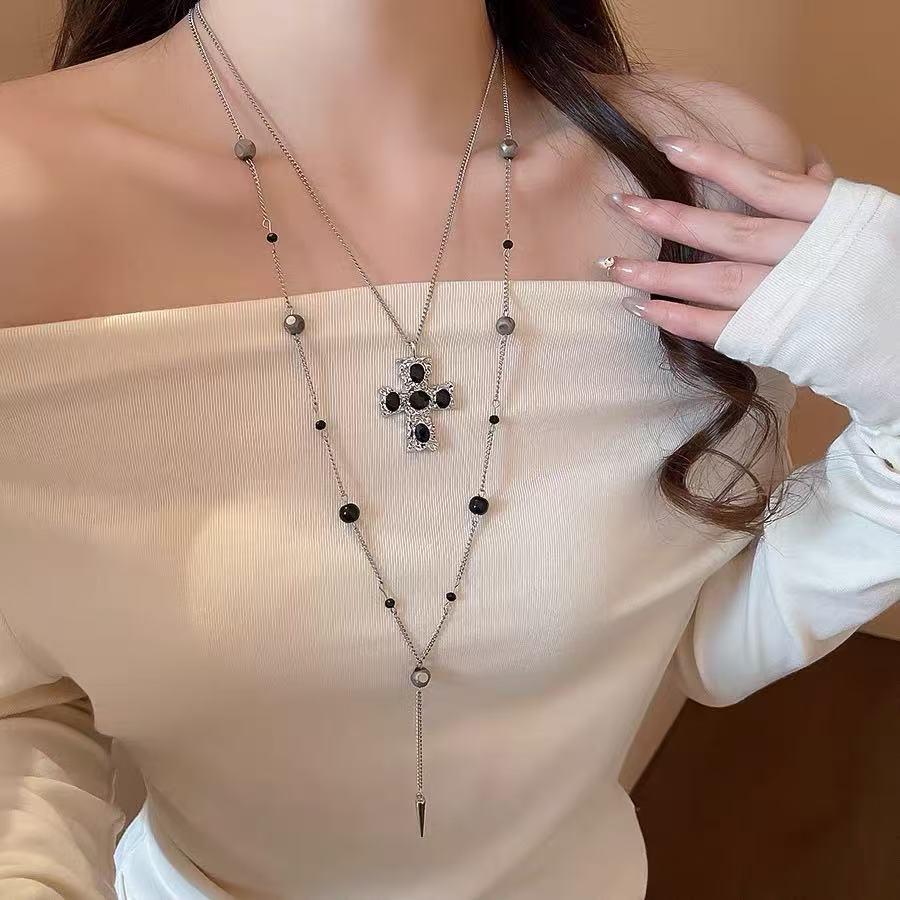 Y2K Gothic Style Black Beaded Cross Necklace & Cool Girl Sweatshirt Accessory