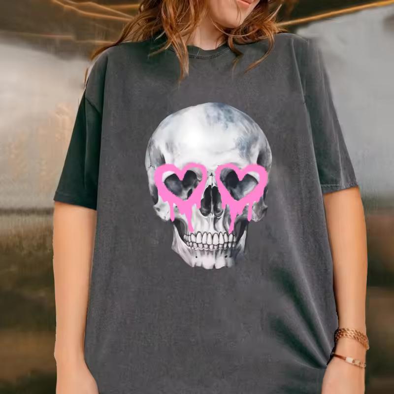 Pink Skull Heart Eyes T Shirt Gothic Grunge Tee Edgy Love Graphic T-Shirt Washed Vintage Y2K Clothes Streetwear Clothing