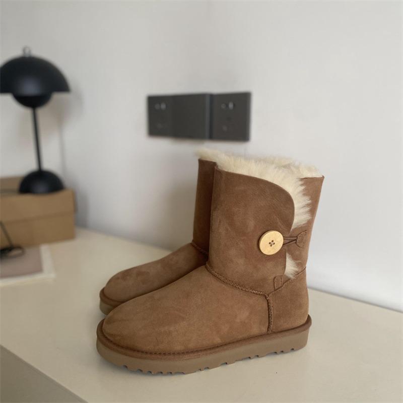 Snow Boots Women's New Winter Mid-tube Sheepskin Fur Integrated Fleece Thickened Warm Snow Cotton Shoes