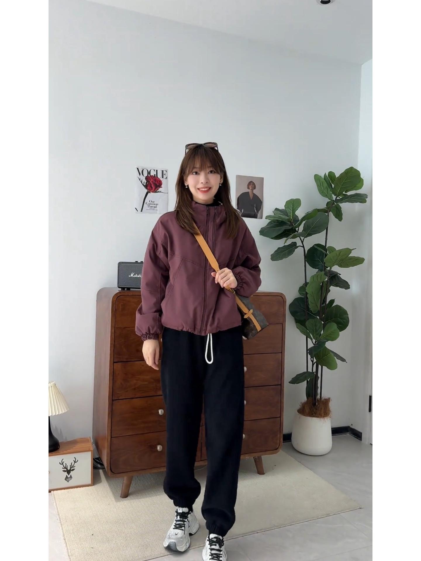 

Женская пуховая куртка с капюшоном свободного кроя 2024 - Утепленное хлопковой набивкой зимнее пальто XL вино красного