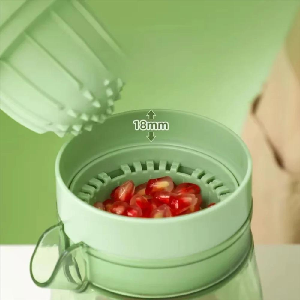 Kitchen Gadget Hand Press Pomegranate Juicer with Filter Labor-saving Manual Juicer Cup Food Grade Plastic Lemon Juicer Home