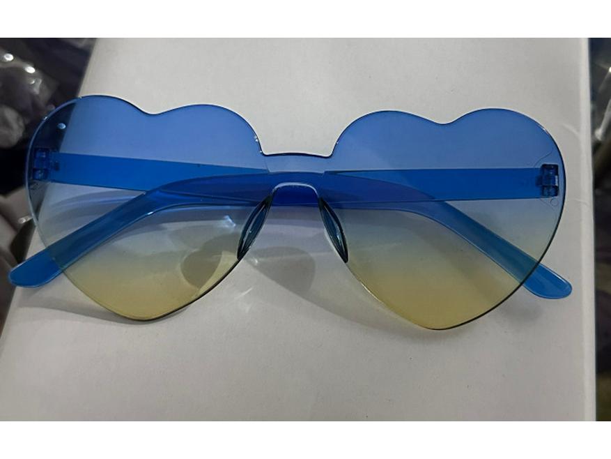 Trendy Heart-Shaped European-American Sunglasses for Women - Masquerade Party & Fun Glasses