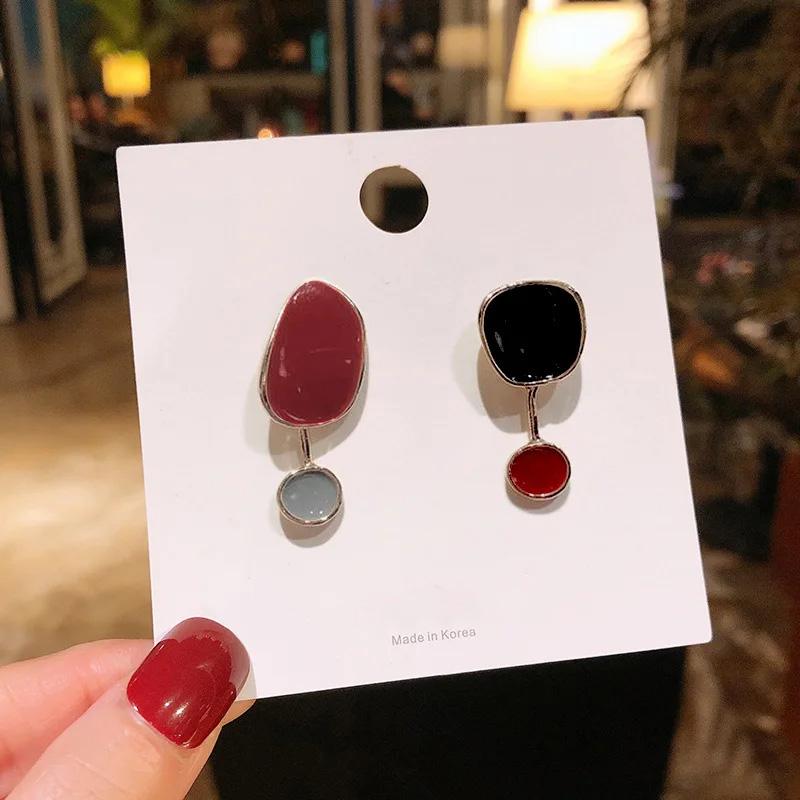

Винтажные асимметричные эмалированные висячие серьги для женщин, маленькие серьги с геометрическим рисунком нестандартного дизайна, корейские модные необычные серьги