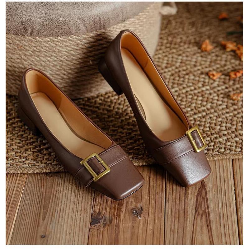 

Spring and autumn new versatile flat bottom square head light mouth thick heel belt buckle low heel single shoes women 40 коричневый