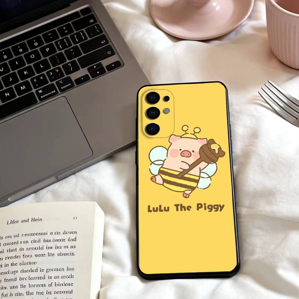 LuLu the piggy Phone Case For Samsung S25,24,23,22,30,21,10,9,Ultra,Plus,Lite,FE,4,5 G Soft Black Case