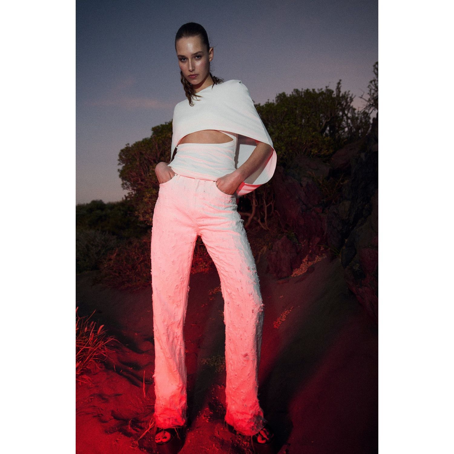 

HIGH-RISE RIPPED WIDE-LEG TRF JEANS