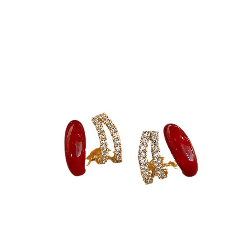 Ankola red autumn and winter retro new simple and high-end red stud earrings are hot, fashionable and versatile trendy earrings.
