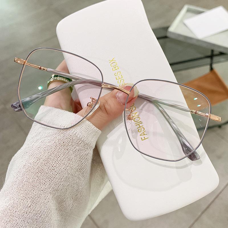 

Металлические оправы для женских очков 2025: Тонкое лицо, Защита от синего света, Защита от излучения, Избранное в интернете