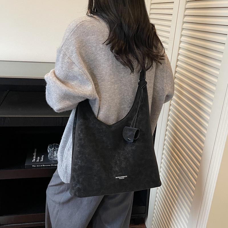 

2025 Autumn/Winter Retro Leopard Print Tote Handbag: Women s Korean Style Casual Shoulder Bag 32*11*40 cm чорний