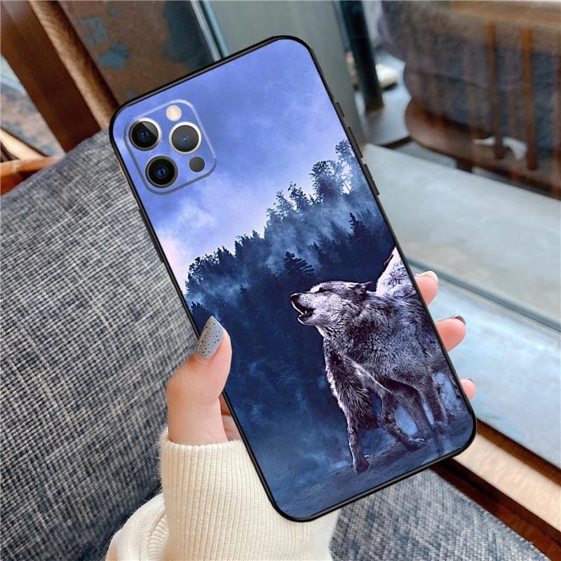 Starry Animal Wolf Phone Case For iPhone 16 14 13 12 11 15 Pro Max 12 13 Mini XR 15 16 Plus 16e Cover Shell