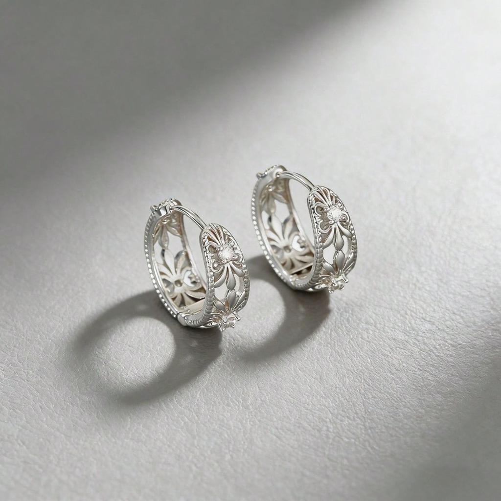 1 Pair of Elegant Women's Hollowed Out Pattern Earrings, Sparkling Synthetic Zircon Retro Style, Suitable for Daily Wear and Holiday Gift Giving