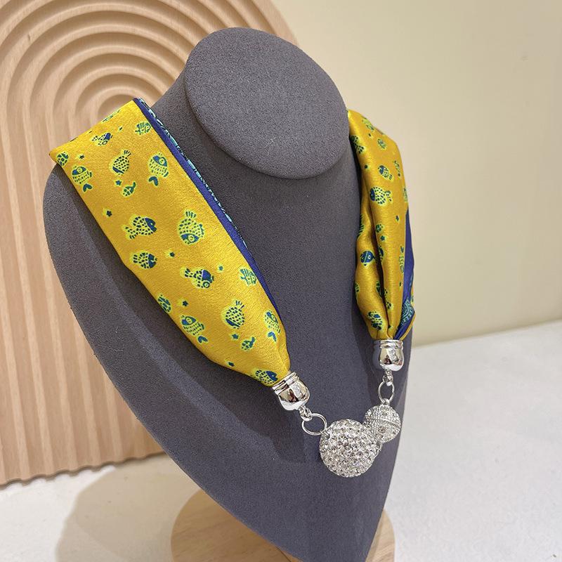 Vier Jahreszeiten Verfügbar Neuer Damen-Schal, Schal, Magnetverschluss, Schal, Halskette, Vielseitige Dekoration, Doppelte Verwendung, Mit Diamanten besetzt