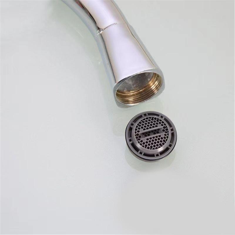 Aeratore per rubinetto di facile installazione con design in plastica resistente alla corrosione per aumentare la pressione dell'acqua e la filtrazione