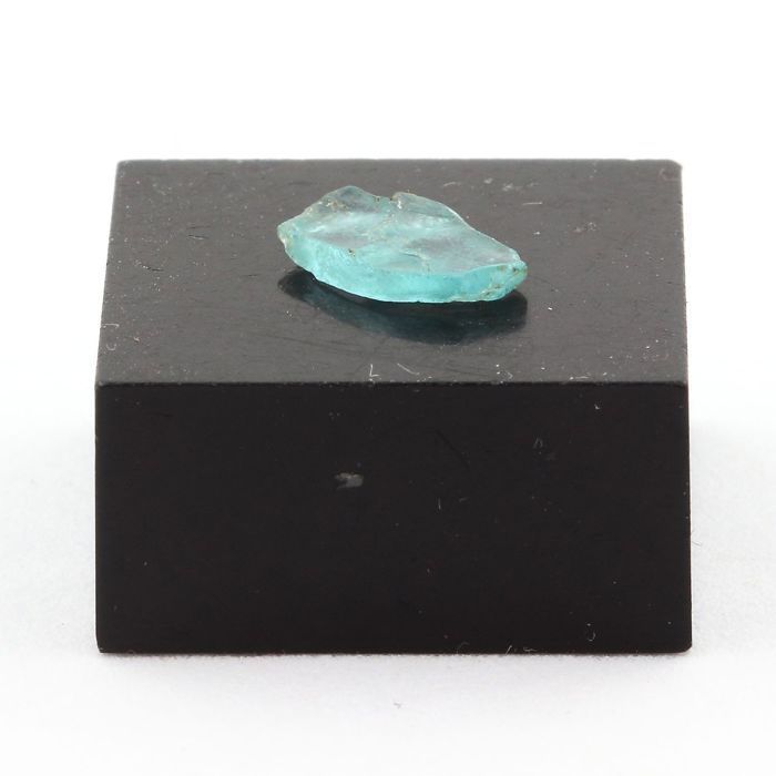 Pierres et Minéraux. Apatite Paraiba. 0.665 ct. Pakistan.