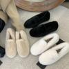 The Evening Wind Is Gentle, Women Wear White Fluffy Shoes In Summer, Women's Flat-bottomed Velvet Beanie Shoes, French Shoes, New Cotton Shoes In Autu
