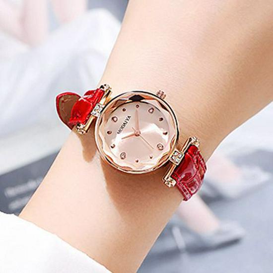 Trendy Women's Quartz Wristwatch with Thin Leather Strap - Elegant and Versatile New Style