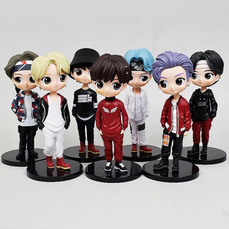 7 sztuk Toppery na tort BTS Zestaw postaci Figurki Akcji Zabawki, Mini Figurki Lalki BTS Akcesoria na Imprezę Urodzinową Samochód Biurko Dekoracje Urodzinowe BTS