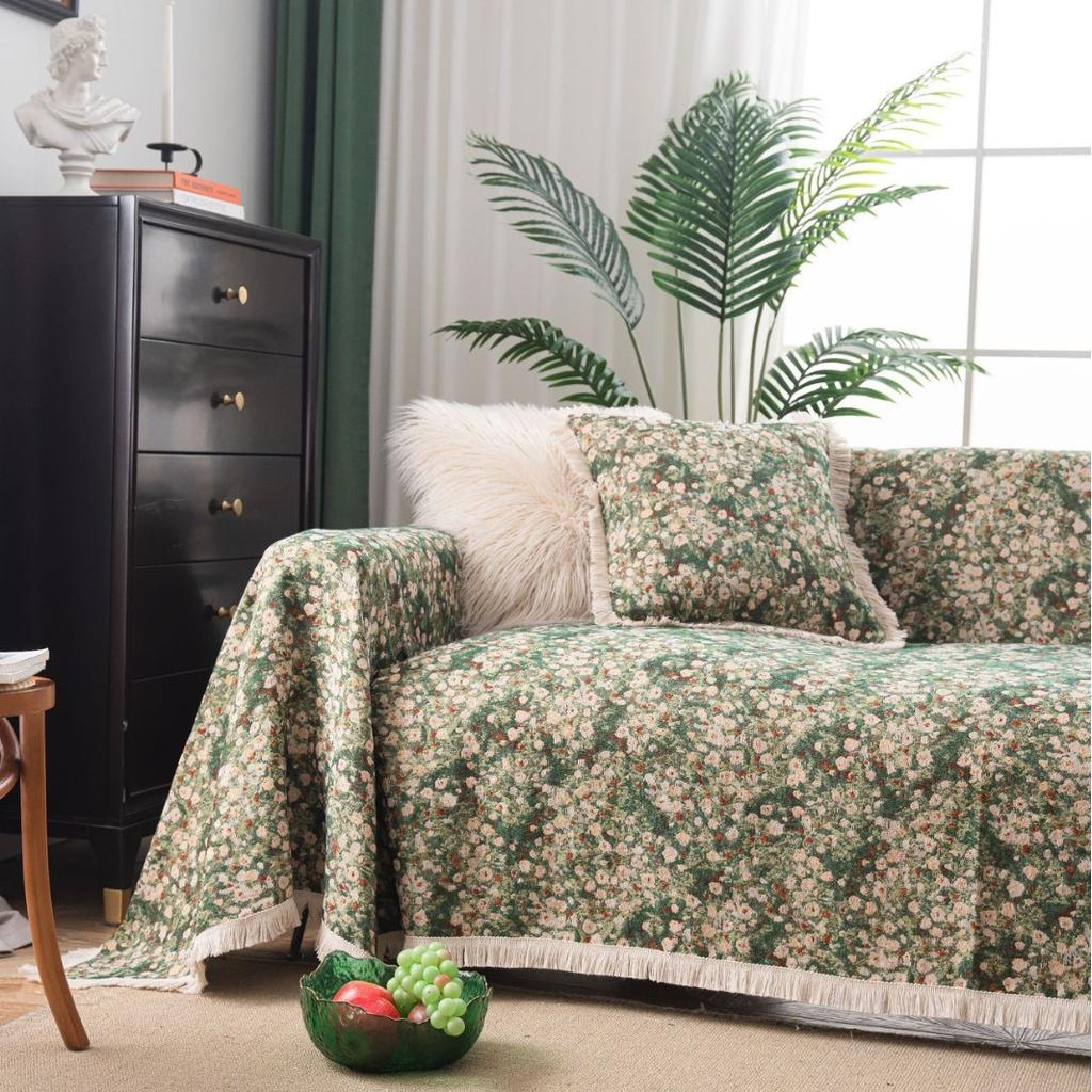 A Whole Sofa Towel Is Universal In All Seasons, All-inclusive Jacquard, and The Sofa Cover Is Anti-cat Scratch.