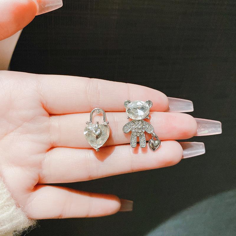 New Bear Love Zircon Stud Earrings Fashion Sense Ab Asymmetric Niche Earrings Versatile Earrings