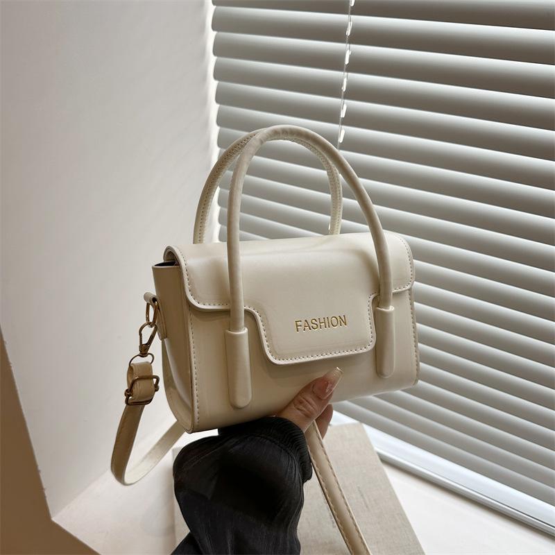 

Spring and summer simple handbag bag women s new niche shoulder messenger bag fashion small square bag білий