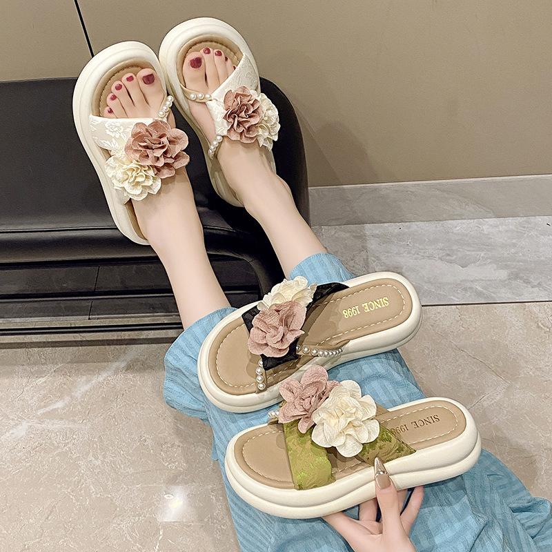Cool Slippers Women's Summer Outer Wear Fashion 2025 New Beautiful with Skirt Platform Beach Sandals Pregnant Women One-word