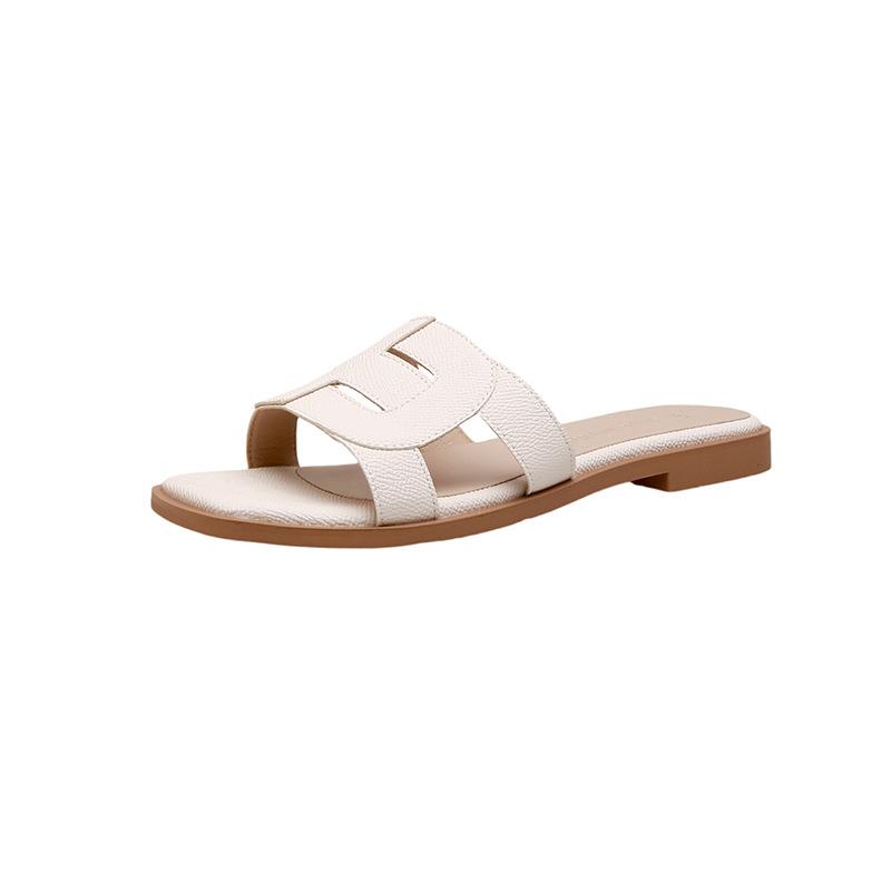 

Su Yinyin has the same style, thin square head, soft bottom, versatile flat bottom, one-word beach leather slippers for women to wear outside in summe 35