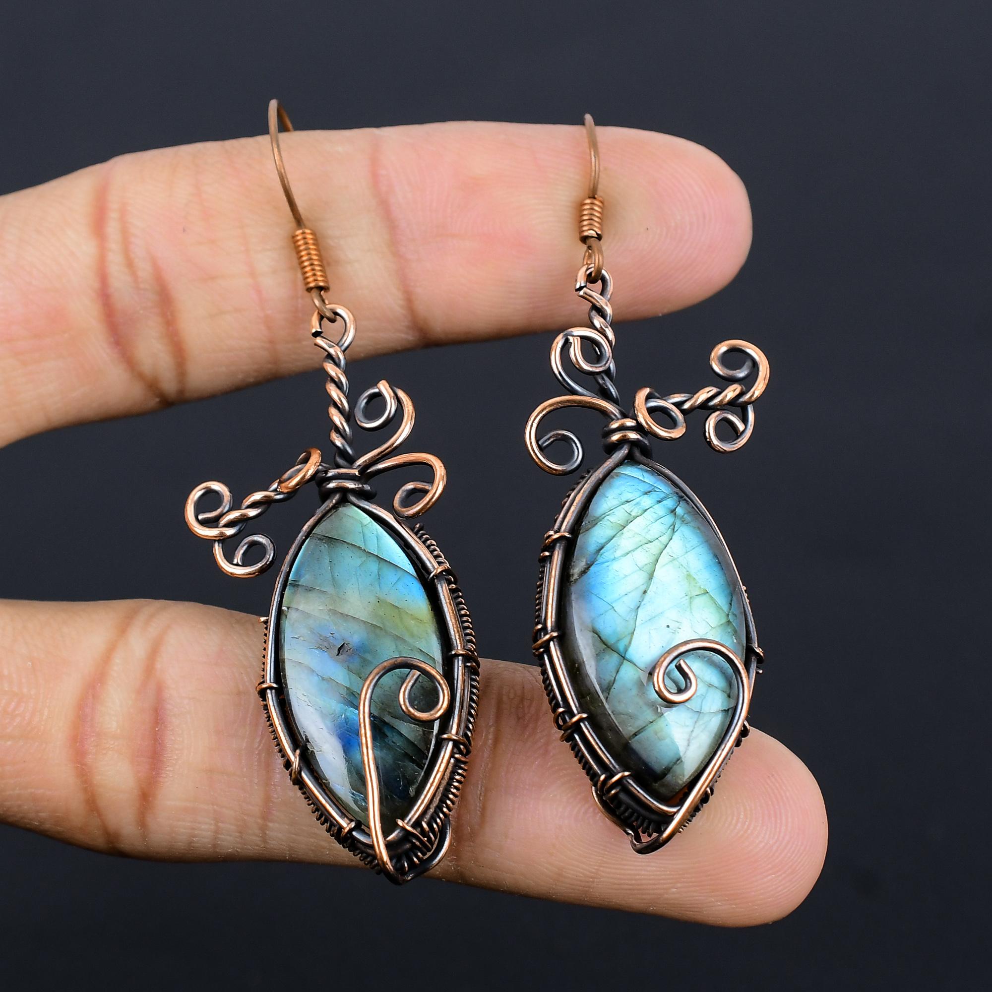 

Серьги из лабрадорита, обернутые медной проволокой 999 пробы, Ювелирные изделия с драгоценными камнями ручной работы, Подарки для жены, Совершенно новые серьги 2.55 Inches