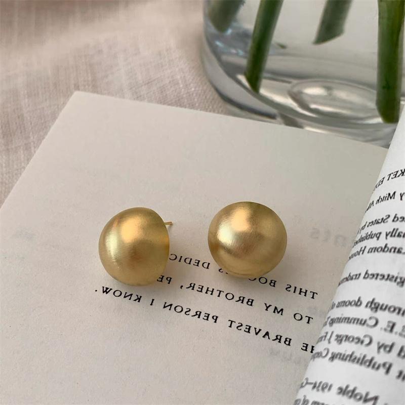Frosted Gold-plated Brushed Spherical Stud Earrings for Women Retro Unique Creative Versatile Accessories brincos