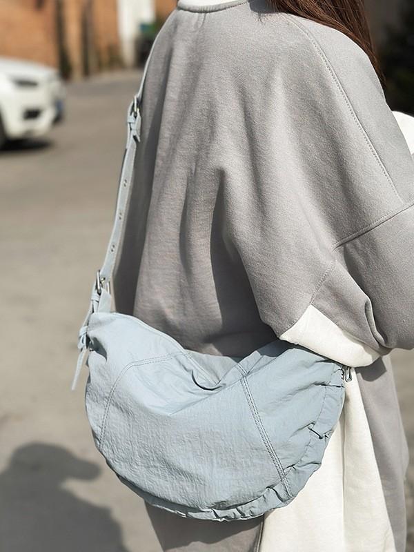 Nylon Duffle Bag For Women With Zipper Pocket And Casual Style