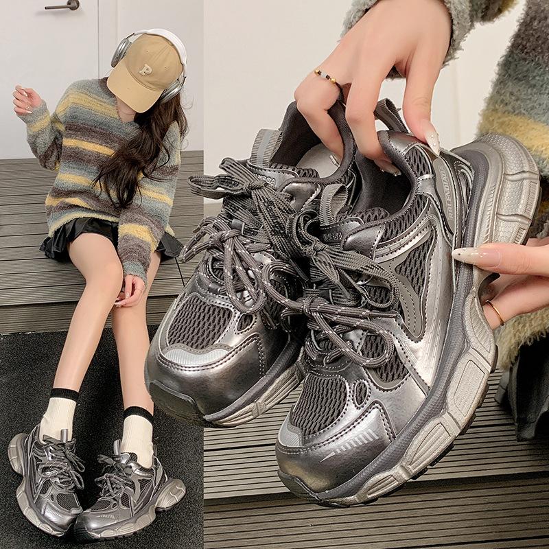 Europäische Station Kontrastfarben Spleißung Dicksohlige Atmungsaktive Dad Schuhe Damen 2025 Neu Kleine Höhe und Dünnheit Sportschuhe