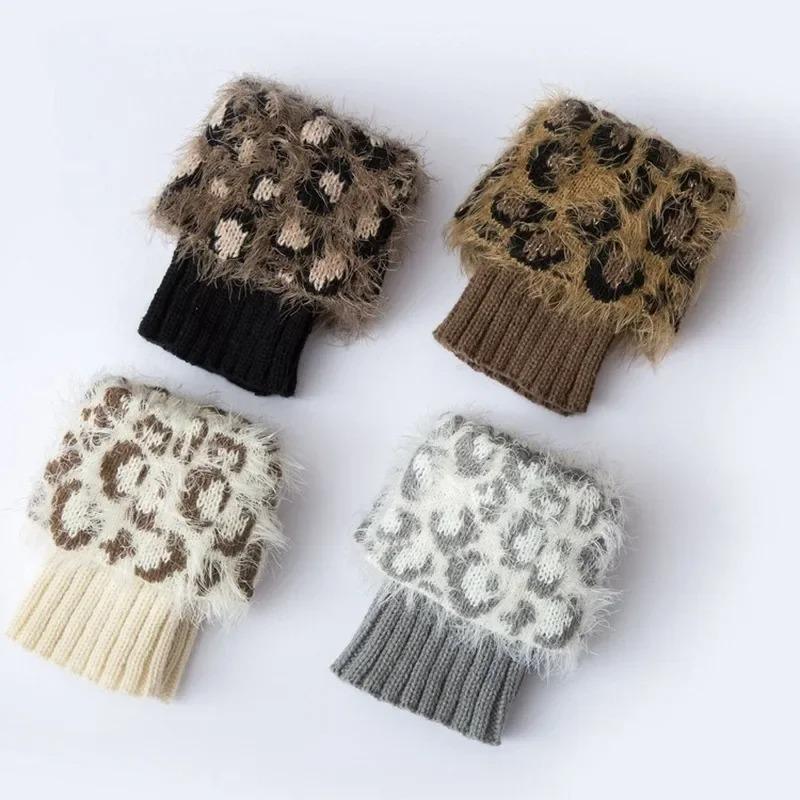 

Winter Socks for Women Flip Leopard Yarn Leg Warmers Knit Short Boot Socks Fluffy Cuffs One Size-1 pair бежевий