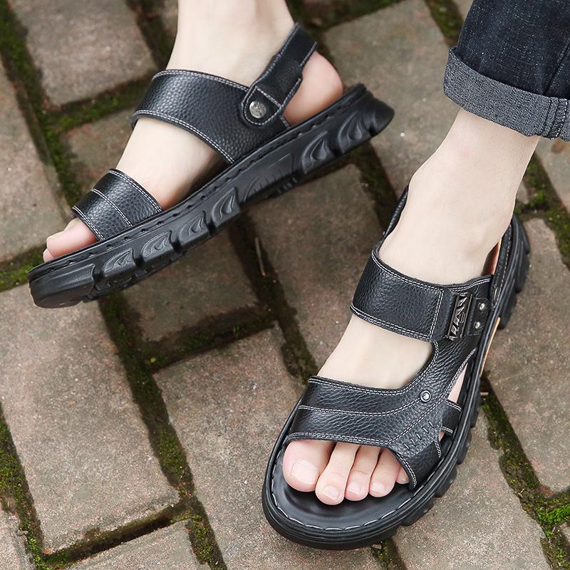 Sandals Men's 2025 Summer New Men's Cowhide Middle-aged and Elderly Dad Soft Sole Casual Black Beach Cool Slippers