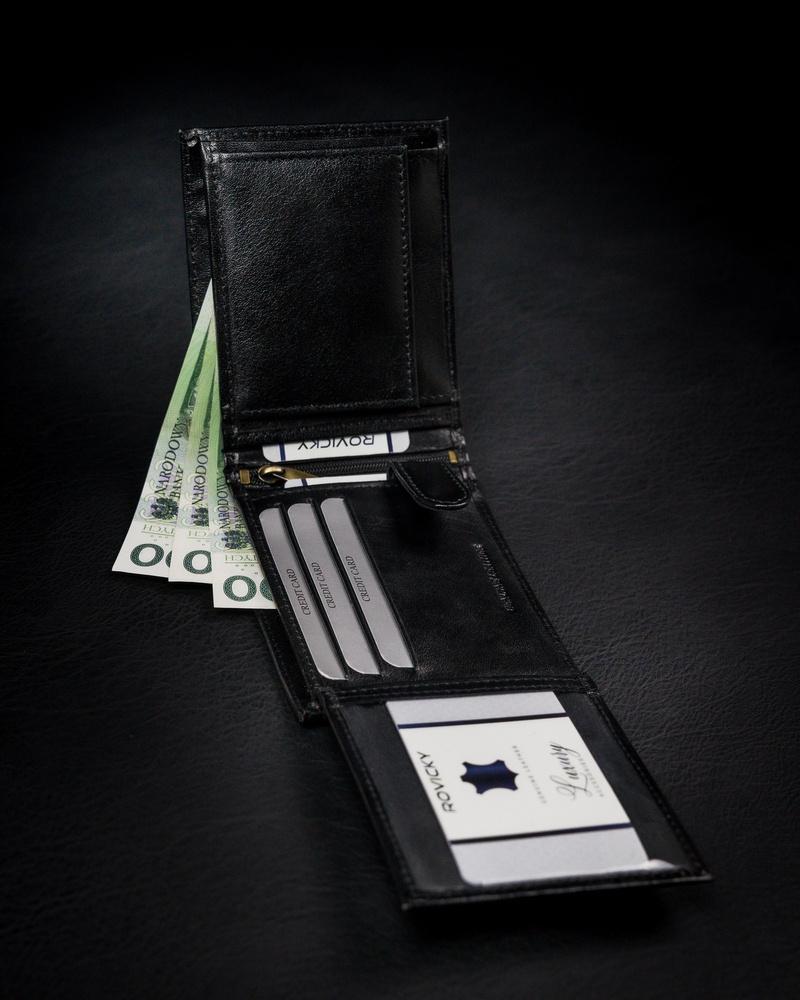 Slim Men's Wallet Made of Natural Grain Leather with a Zipper Compartment - Rovicky
